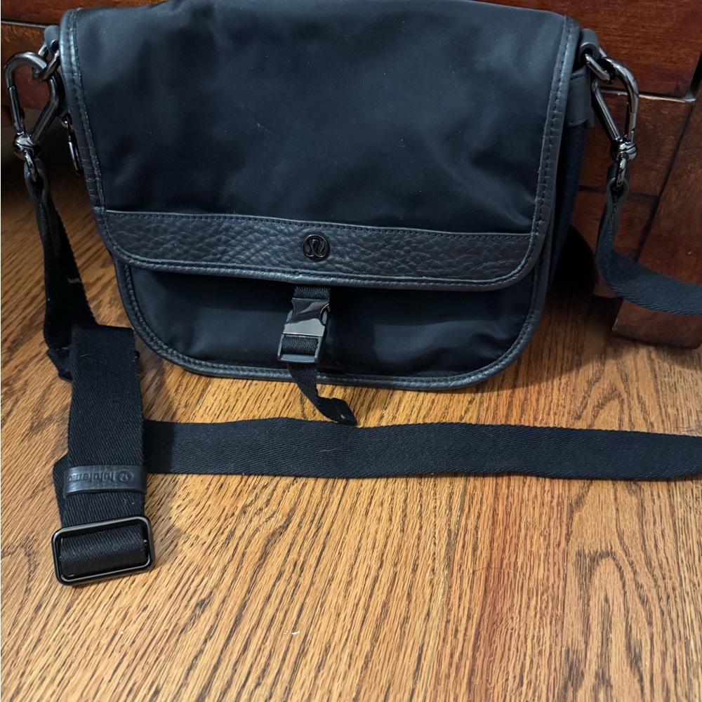 lululemon athletica Black Messenger Bag